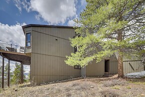 Panoramic Mountain-view Retreat w/ Hot Tub + Deck!