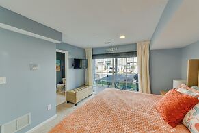 2 Mi to Beach: Townhome w/ Breezy Balcony!