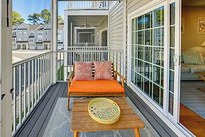 2 Mi to Beach: Townhome w/ Breezy Balcony!