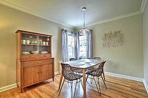 Townhome w/ Fast & New Wifi - Walk to Downtown!