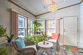 Woodland Retreat: Near Trails, Golf & Wineries!