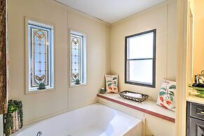 Woodland Retreat: Near Trails, Golf & Wineries!