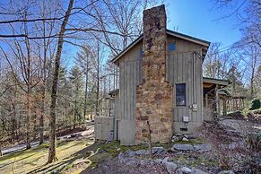 Cozy Log Cabin: 6 Mi to Great Smoky Mtns NP!