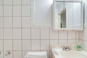 Glendale Heights Home With Office and Backyard!