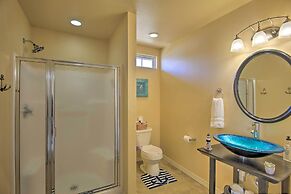 Shared Boat Ramp: Waterfront Home in Grove