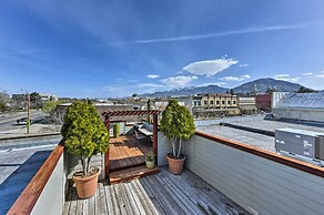 Walkable Downtown Logan Apartment w/ Rooftop Deck