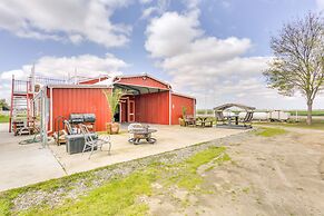 Rustic California Vacation Rental w/ Rooftop Patio