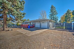 3 Mi to Olde Town Arvada: Modern Duplex w/ Patio!