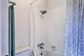 Bryan Home w/ Deck & Yard ~ 4 Mi to Texas A & M!