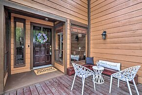 Bryan Home w/ Deck & Yard ~ 4 Mi to Texas A & M!