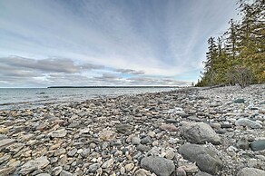 Serene Presque Isle Harbor Home on Sunrise Side!