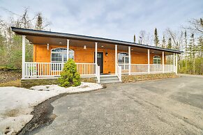 Serene Presque Isle Harbor Home on Sunrise Side!