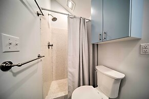 1 Mi to Presque Isle: Waterfront Lake Erie Cottage