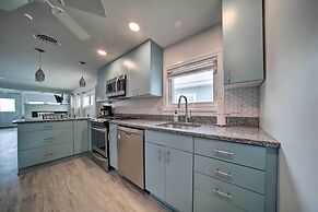 1 Mi to Presque Isle: Waterfront Lake Erie Cottage