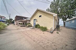 1 Mi to Presque Isle: Waterfront Lake Erie Cottage
