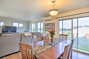 Pet-friendly Poulsbo Abode w/ Mountain Views!