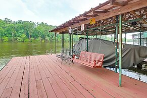 Lakefront Home w/ Dock: 10 Mi to Central Ave!