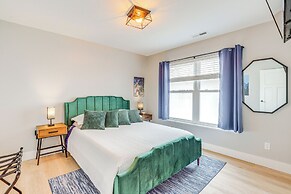 Hot Tub & Fire Pit: Chic Asheville Oasis