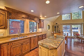 4 Mi to Dtwn Truckee: Tahoe Donner Home w/ Hot Tub