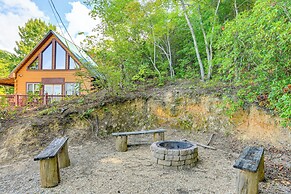 Bryson City Cabin Rental w/ Views & Hot Tub