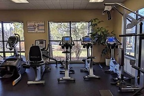 Resort-style Klamath Falls Home, Golf Course View!