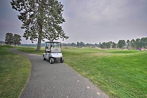 Resort-style Klamath Falls Home, Golf Course View!
