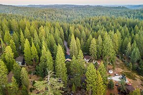 Deck + Grill: Mtn Haven in Stanislaus Nat'l Forest