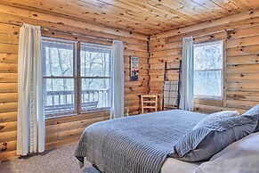 Cabin Retreat on Table Rock Lake w/ Fire Pit!