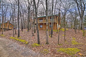 Cabin Retreat on Table Rock Lake w/ Fire Pit!
