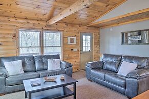 Cabin Retreat on Table Rock Lake w/ Fire Pit!