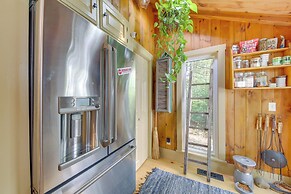 Beautiful Embden Pond Cabin w/ Dock & Kayaks!