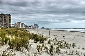 Cozy Ventnor Getaway: Walk to Public Beach!