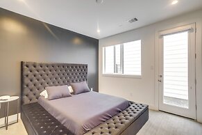 Inviting H-town Home Near Shops & Golf Courses!