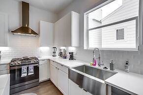 Inviting H-town Home Near Shops & Golf Courses!