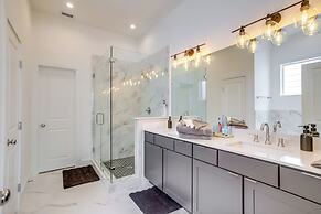 Inviting H-town Home Near Shops & Golf Courses!