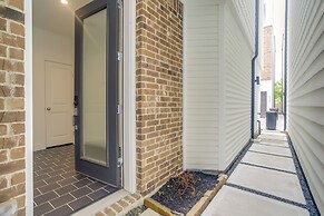 Inviting H-town Home Near Shops & Golf Courses!