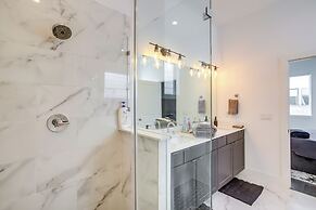 Inviting H-town Home Near Shops & Golf Courses!