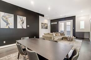 Inviting H-town Home Near Shops & Golf Courses!