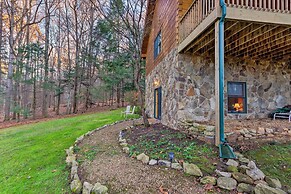 Quaint Apt ~ 5 Miles to Appalachian Trail & Lake!