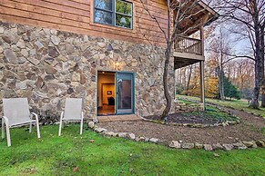 Quaint Apt ~ 5 Miles to Appalachian Trail & Lake!