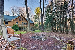 Quaint Apt ~ 5 Miles to Appalachian Trail & Lake!