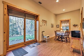 Quaint Apt ~ 5 Miles to Appalachian Trail & Lake!
