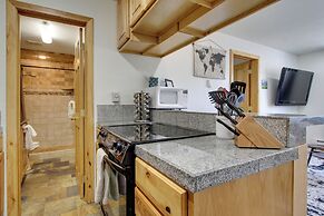 Modern Mountain-view Condo at Big Sky Resort!