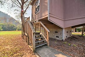 Peaceful Reliance Cabin w/ Deck on Hiwassee River!