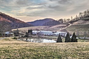 Spacious Faber Home w/ Yard, Steps to Winery!