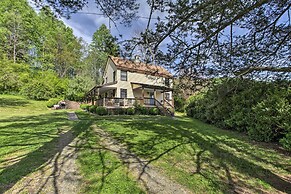 Spacious Faber Home w/ Yard, Steps to Winery!