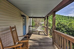 Spacious Faber Home w/ Yard, Steps to Winery!