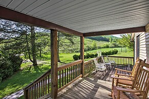 Spacious Faber Home w/ Yard, Steps to Winery!