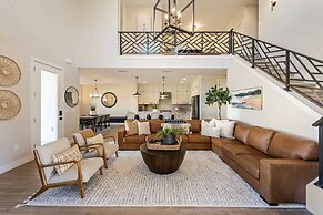 No Bad Days 5 Bedroom Townhouse