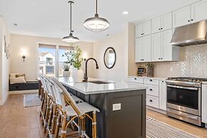 No Bad Days 5 Bedroom Townhouse